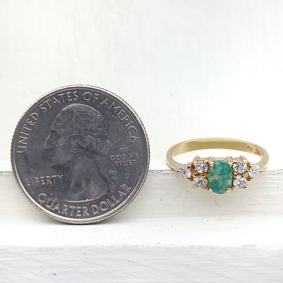 Green Stone and CZ Gold Ring - Picture 10 of 11